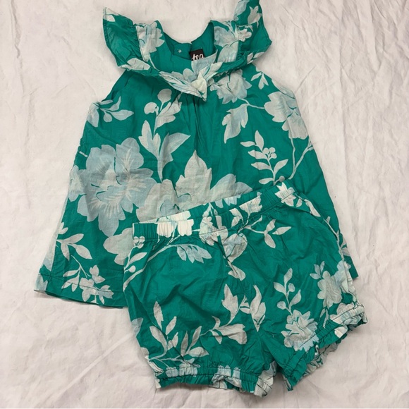 Tea Collection Green Floral Botanical Outfit Ruffle Top Bloomer Shorts Size 4T - Picture 1 of 5